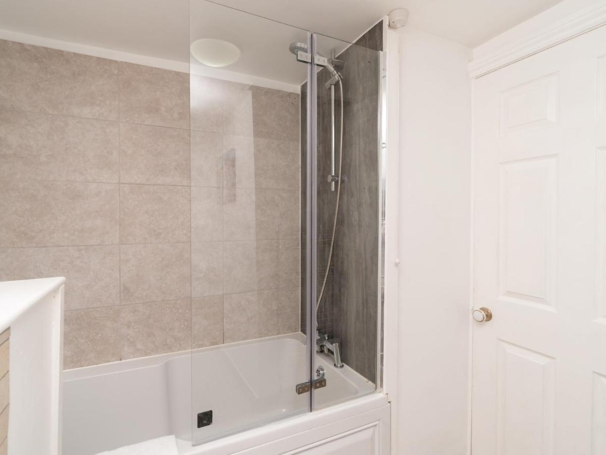 Pass The Keys Lovely 1 Bed Apartment With Free Parking Bath Luaran gambar